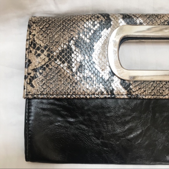 Express Faux Leather Snake-print Envelope Clutch - Picture 2 of 8